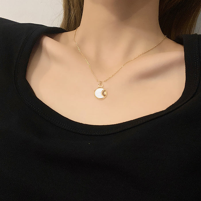 18K Gold-Plated Stainless Steel Moon Pendant Necklace with White Shell - Women's Fashion Jewelry