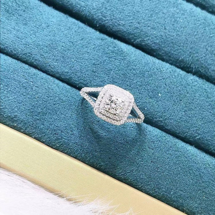 Anillo de diamantes con incrustaciones de circonitas y joyería para aniversario de bodas