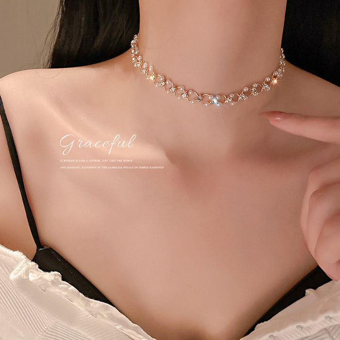 Pearl Chain Necklace - Minimalist Design with a Cold-Tone Aesthetic