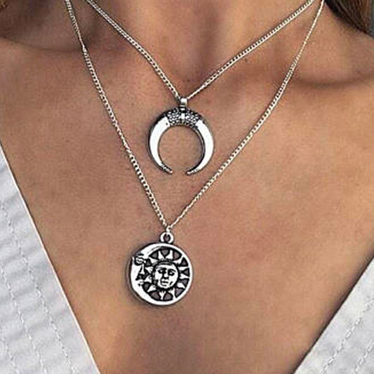 Double Layered Vintage Moon Pendant Necklace - Rustic and Stylish Accessory