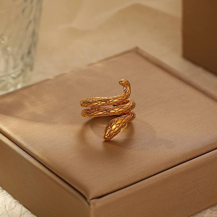 Cold-style snake-shaped ring, personalized titanium steel non-fading trendy wholesale