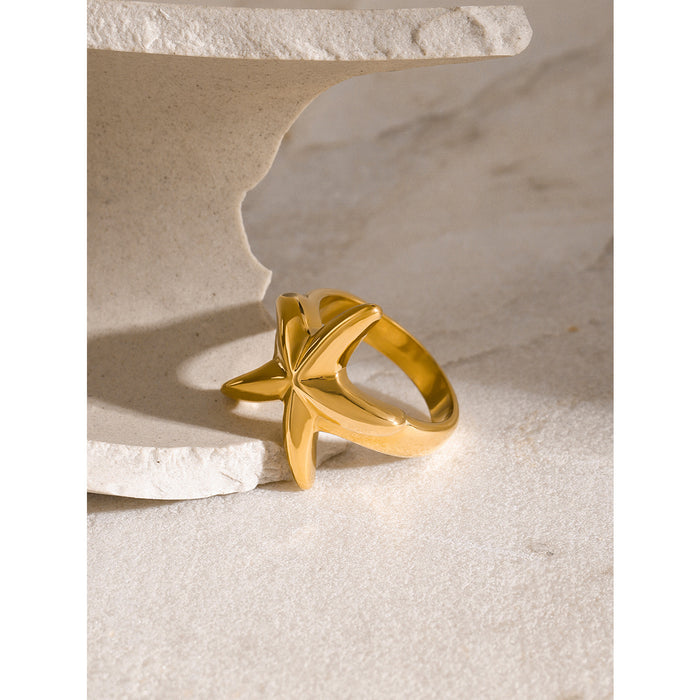 Anillo de acero inoxidable texturizado bañado en oro de 18 quilates: diseño exquisito para mujer