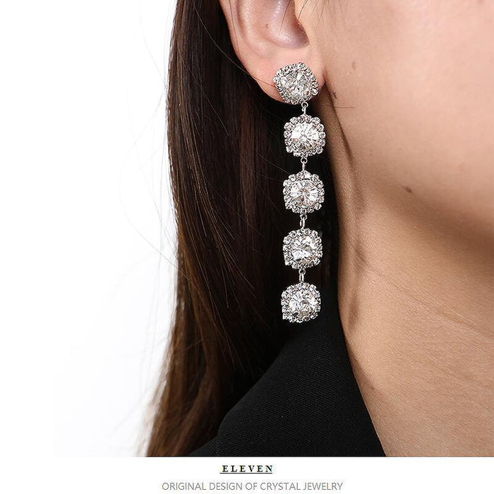 Minimalist Rhinestone Earrings - Stylish and Versatile Jewelry for Women