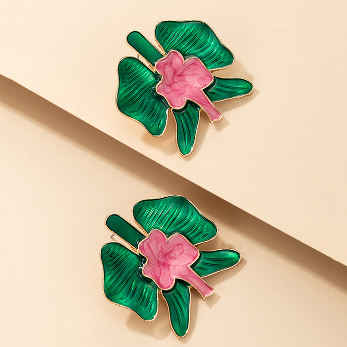 Green oil drop girl style flower holiday earrings