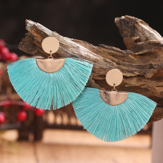 Pendientes de borlas bohemios para un look elegante