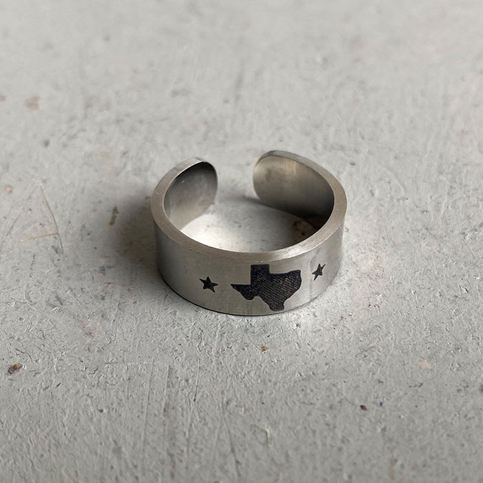 Anillo de la amistad de acero inoxidable con grabado de cabeza de toro occidental: diseño abierto ajustable para mujeres, estilo occidental moderno en INS