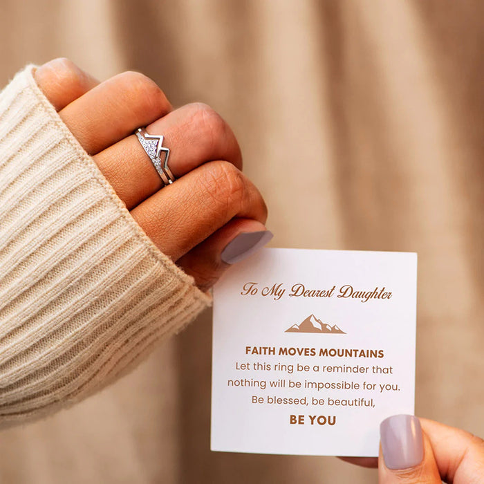 Anillo de pareja con forma de pico que late en el corazón, sencillo y versátil