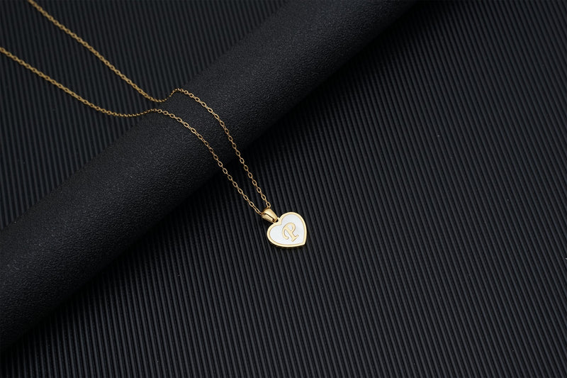 European and American 18K gold heart clavicle necklace, mother-of-pearl pendant letter necklace