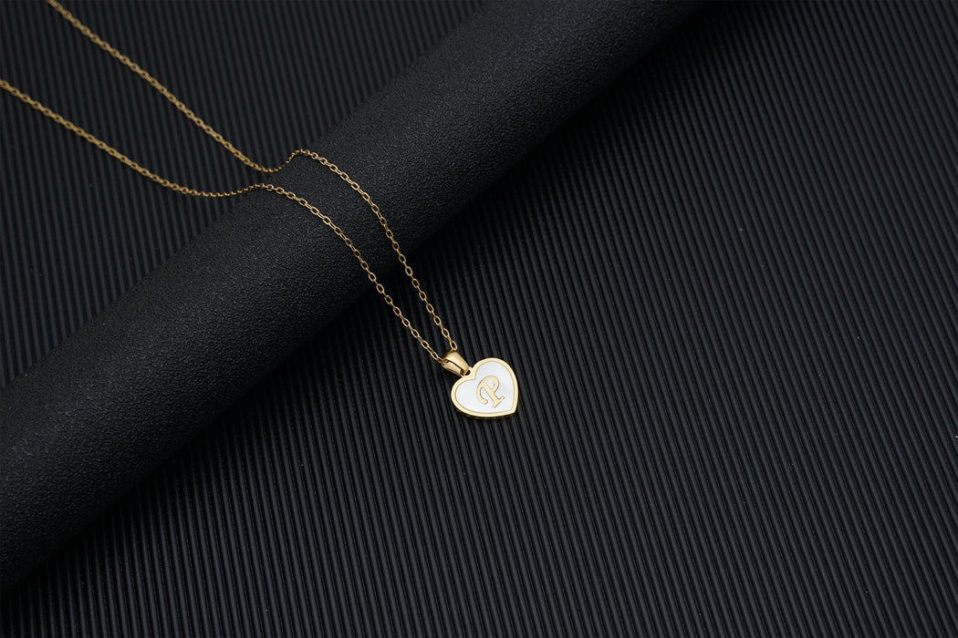 Collar de clavícula con corazón de oro de 18 quilates europeo y americano, collar con letra colgante de nácar