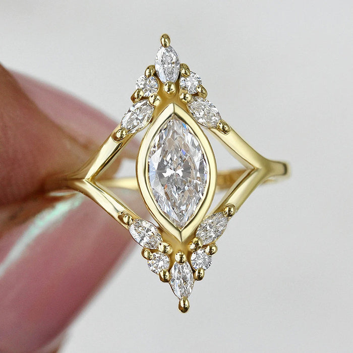 Horse eye geometric design ring fashion light luxury ring engagement popular match