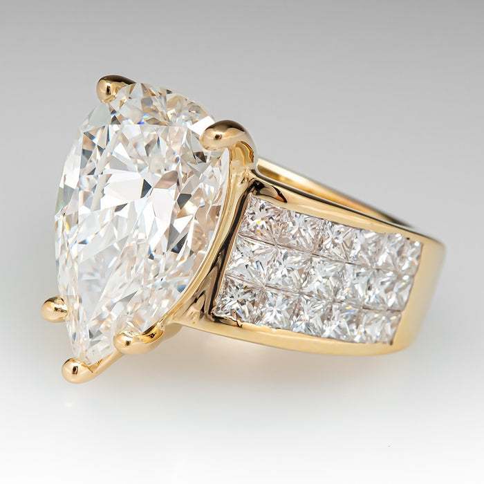 Women's teardrop pear-shaped zircon ring micro-inlaid simple square diamond ring