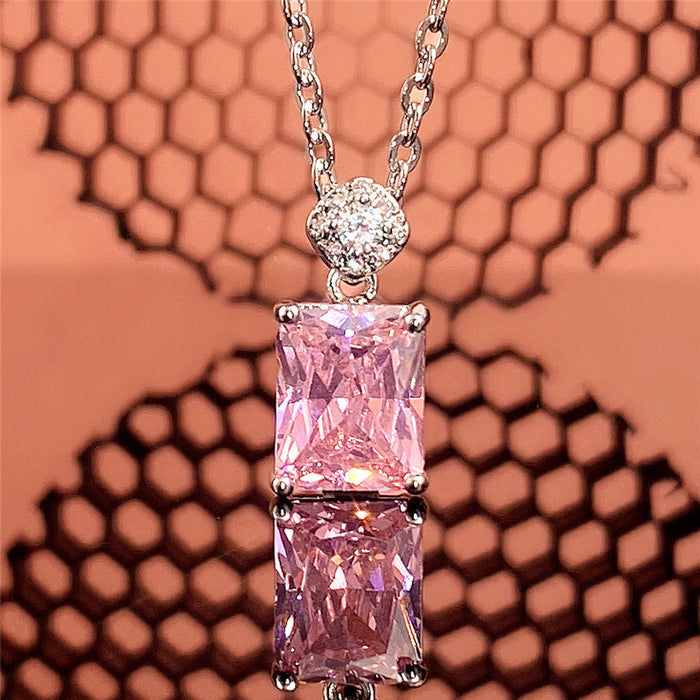 Pink diamond clavicle necklace for women, elegant and versatile necklace