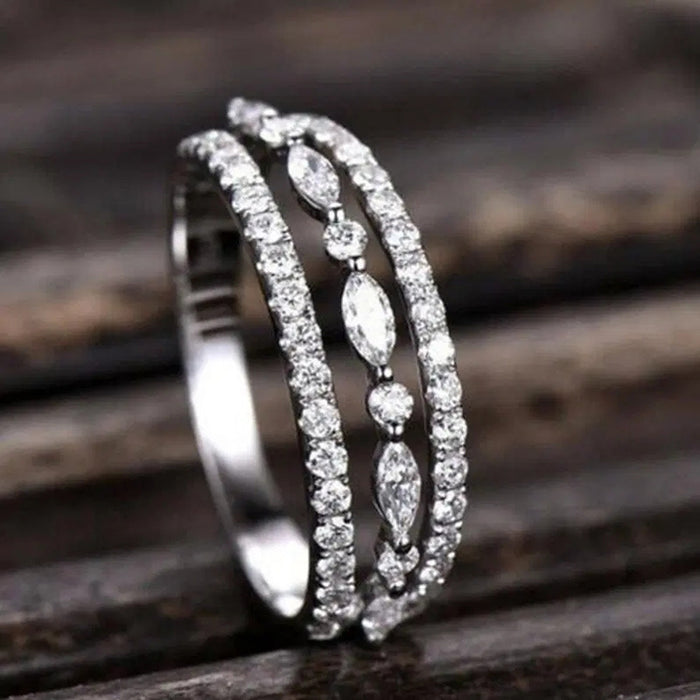 Hollow zircon ring for women simple and fashionable design