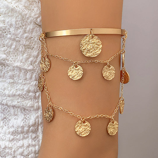 Pulsera de cadena de metal con borlas y brazo abierto de estilo étnico