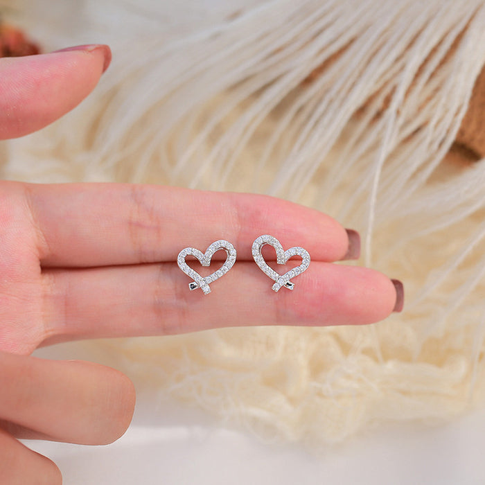 Heart-shaped earrings full of diamonds sweet girl heart earrings