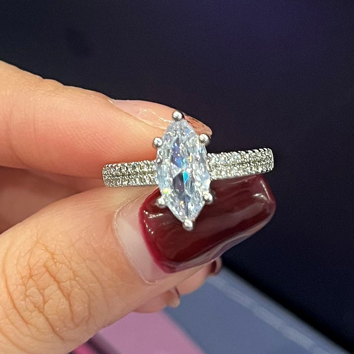 Creative marquise-shaped zircon ring, direct supply from European and American fashion manufacturers