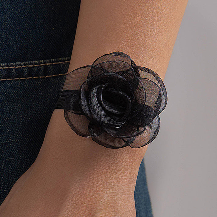 Pulsera de flores hinchadas de nuevo diseño: cadena de encaje de terciopelo de una sola capa para el brazo, joyería para mujer