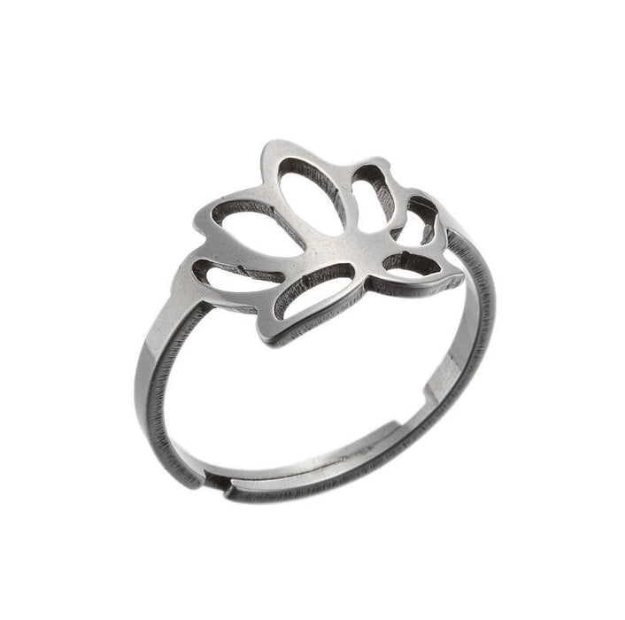 Fashionable small and fresh flower rings, wholesale of stainless steel open rings