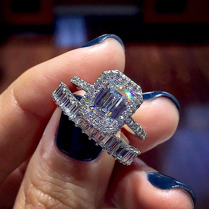 Anillo de pareja de diamantes cuadrados engastado con circonitas microincrustadas