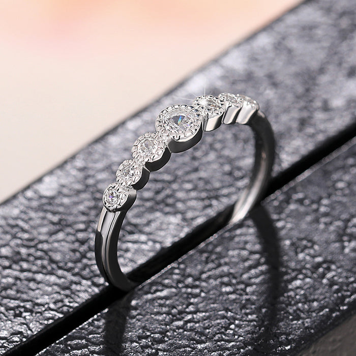 Zircon light luxury ring niche design commuter ring