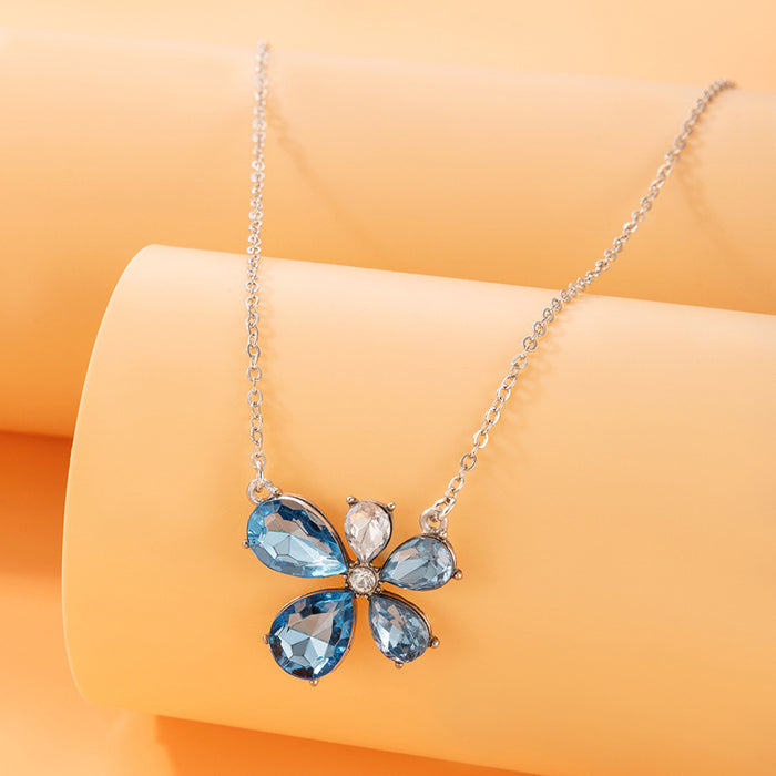 Colorful Rhinestone Flower Pendant Necklace - Geometric Single Layer