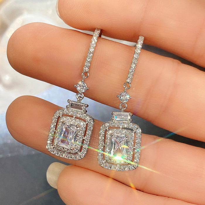 Square diamond and zircon ear hooks in white gold inlaid princess earrings