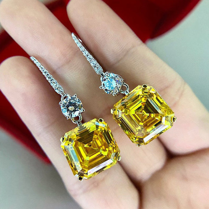 Pendientes de diamantes amarillos con forma de flor de hielo