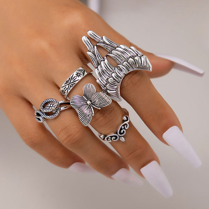 Gothic Skull Ring Set - 8-Piece Animal and Heart Rings for Women