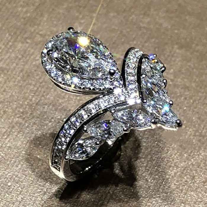 Crown teardrop pear-shaped zircon ring platinum-plated horse eye-shaped female ring