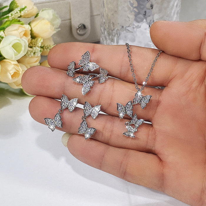 Four butterflies inlaid with diamond clavicle chain fashion set