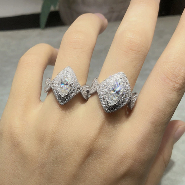 Anillo creativo de circonita con forma de ojo de caballo y cristal blanco para compromiso