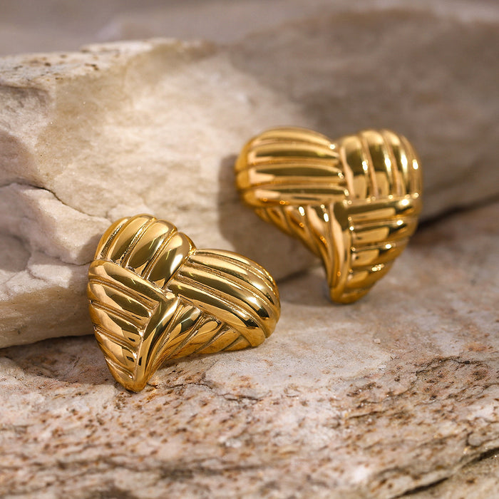 Cross-Border New 18K Gold Stainless Steel Textured Heart Earrings - Fashionable Titanium Steel Studs