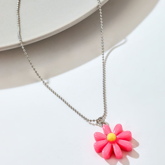 Simple Fresh Pink Resin Flower Single Layer Necklace with Geometric Floral Design