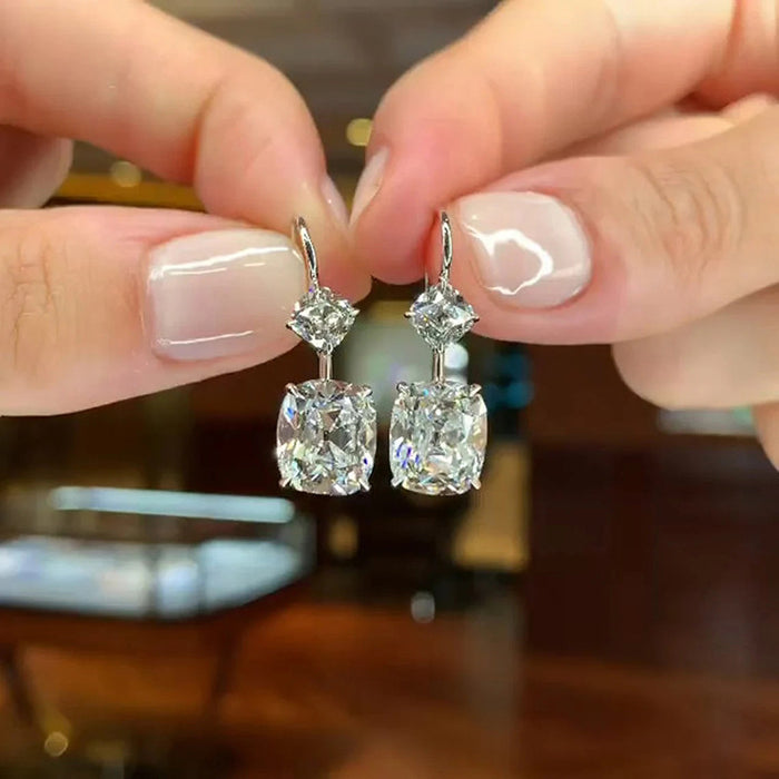 Pendientes sencillos y elegantes con circonitas cuadradas y diamantes simulados