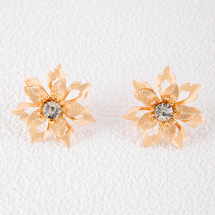 Small golden flower earrings, five-leaf clover, mini simple ear bone studs