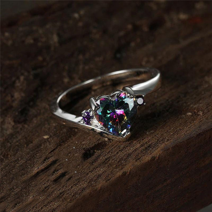 Anillo colorido en forma de corazón Anillo creativo de corazón arcoíris europeo y americano