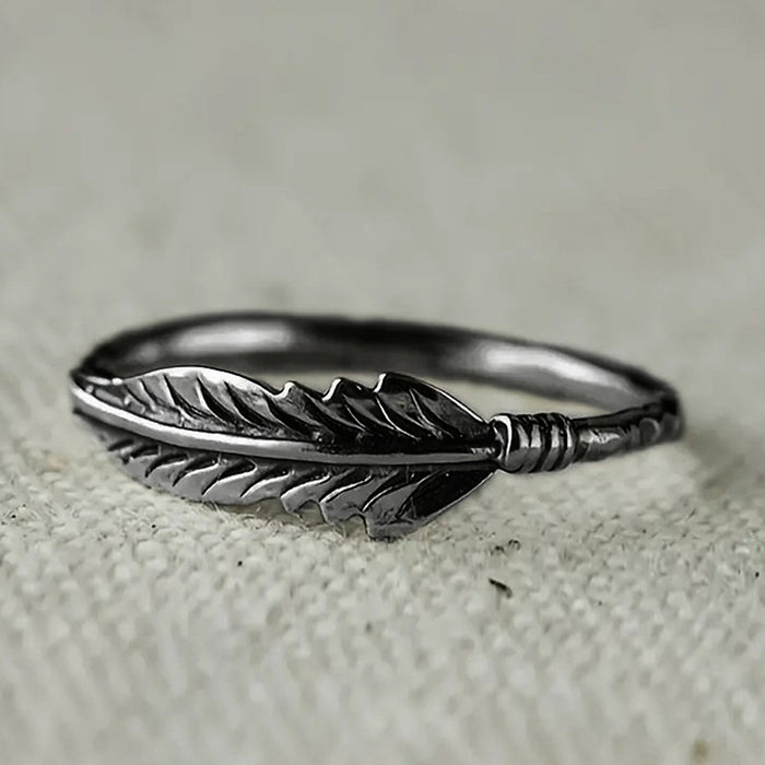 Vintage zircon feather light luxury ring European and American engagement ring jewelry