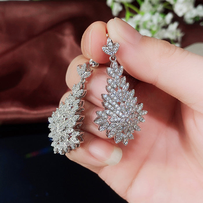 Bridal wedding earrings fashionable evening earrings