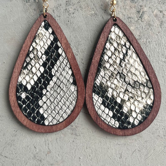 Wooden snake texture earrings