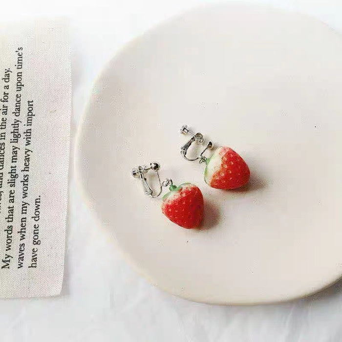 Strawberry resin earrings simple temperament small fresh girl heart earrings