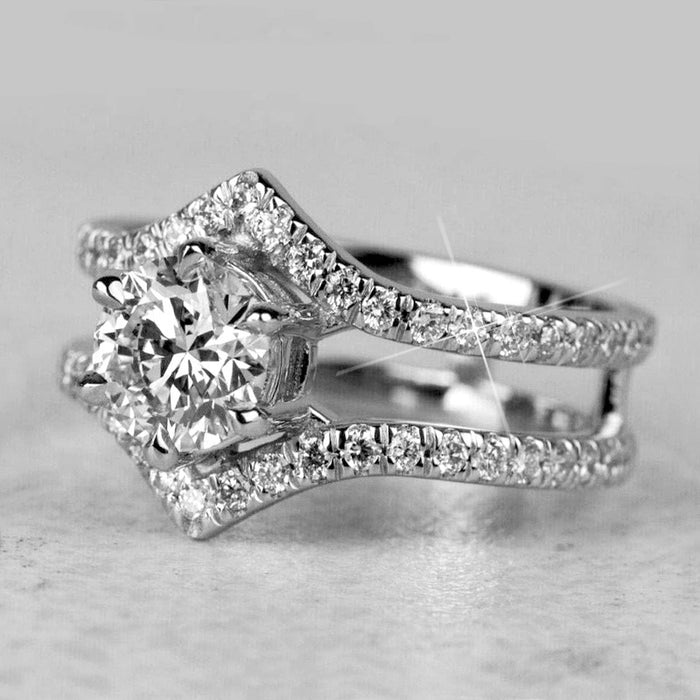 Sparkling Four-claw Princess Crown V-shaped Ring