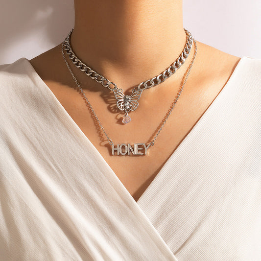 Collar con colgante de mariposa y cadena de plata: joyería de moda con letras INS