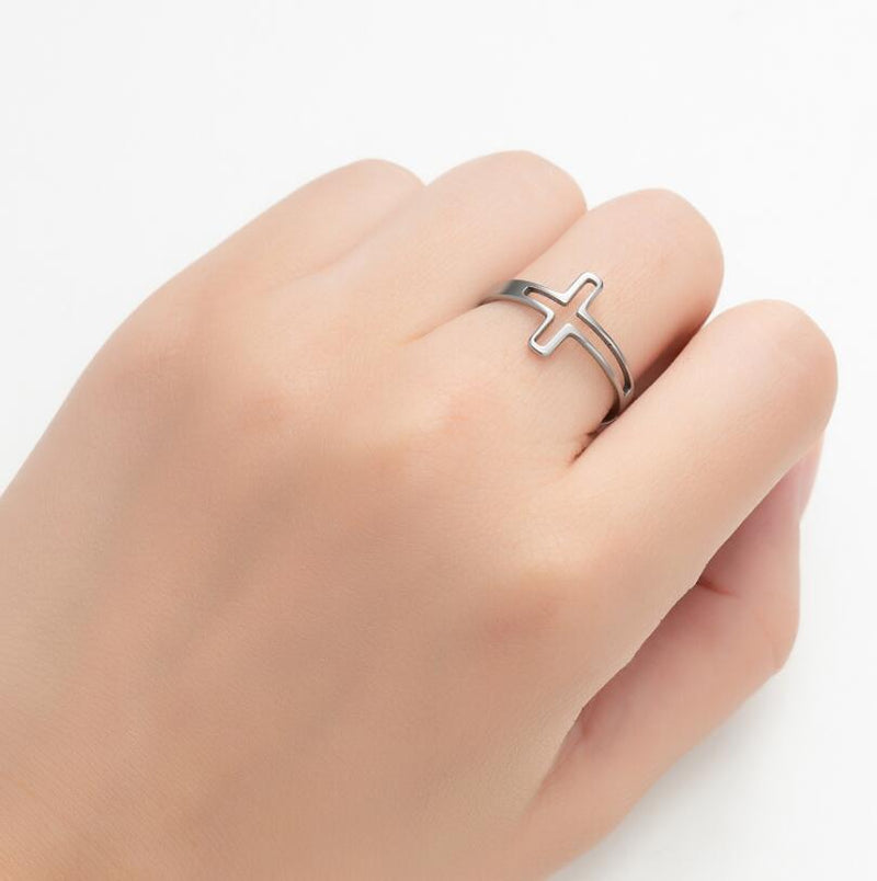 Anillo de cruz hueca simple de moda, anillo abierto ajustable de acero inoxidable al por mayor