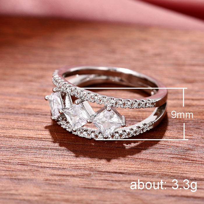 Anillo de diamantes y circonitas cuadradas con incrustaciones completas para el día de San Valentín