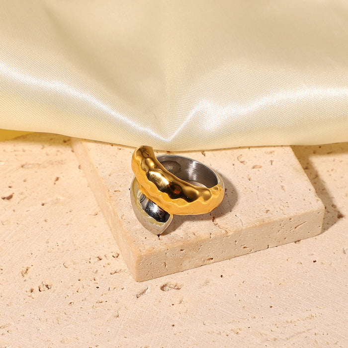 18K Gold Stainless Steel Serpent-Style Ring with Pearl Inlay