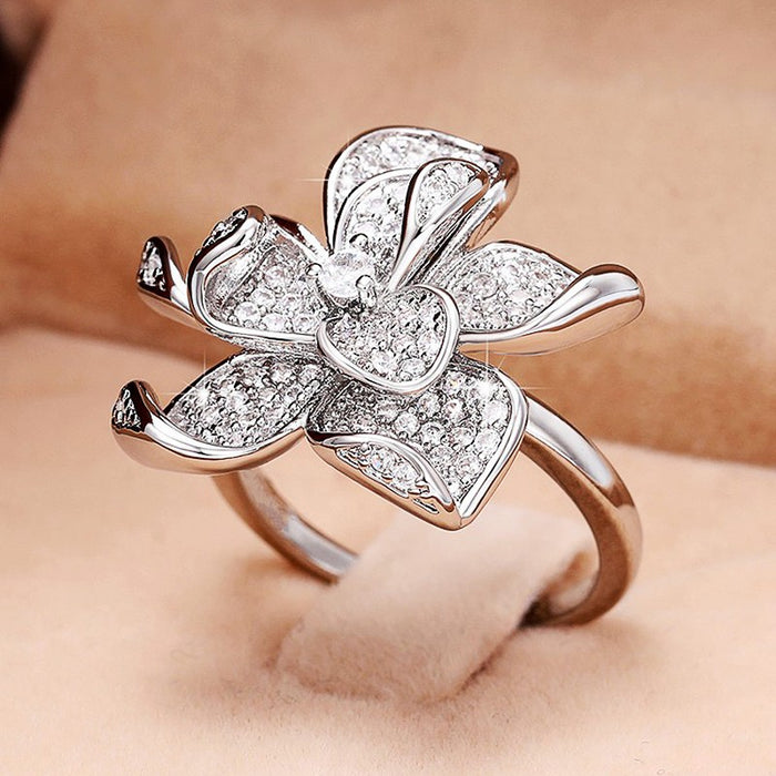 Anillo de camelia con diseño de nicho, anillo dulce para el dedo