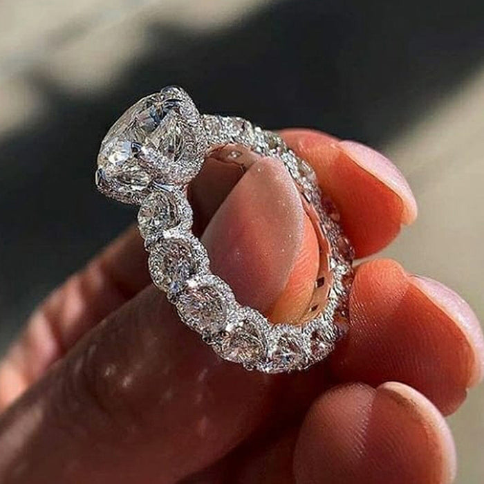 Anillo de boda con incrustaciones de cobre y circonitas, con diseño de flores sencillas y diamantes de imitación