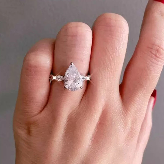 Anillo de circonita en forma de lágrima con forma de pera para mujer