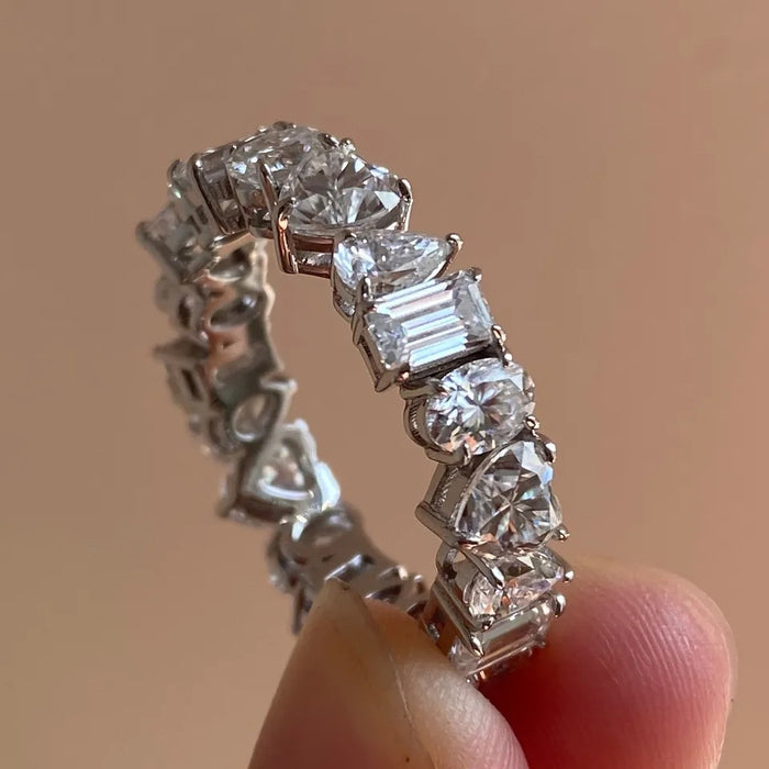 Women's geometric heart micro-inlaid zircon ring