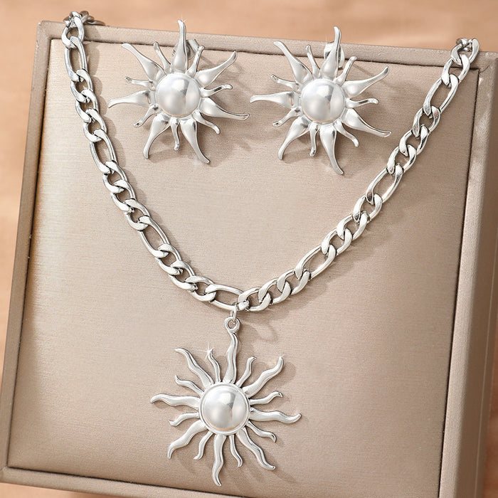 Wholesale stainless steel and titanium steel heart-shaped gold necklaces